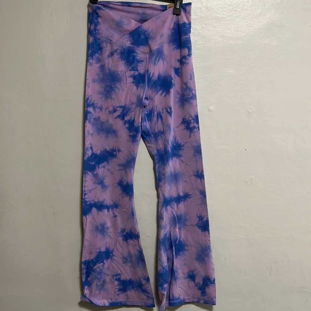 Pink by Victoria secret flared yoga pants size large